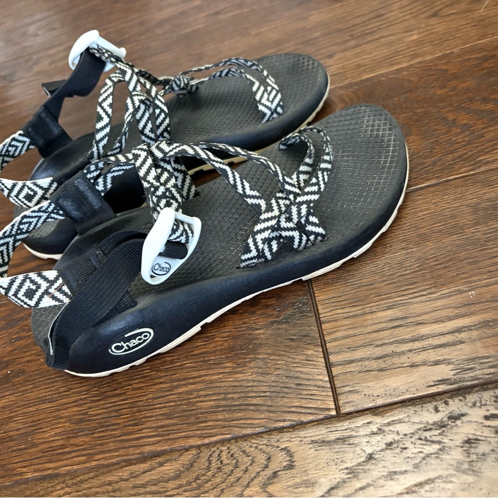 Chaco Black and White Patterned Sandals